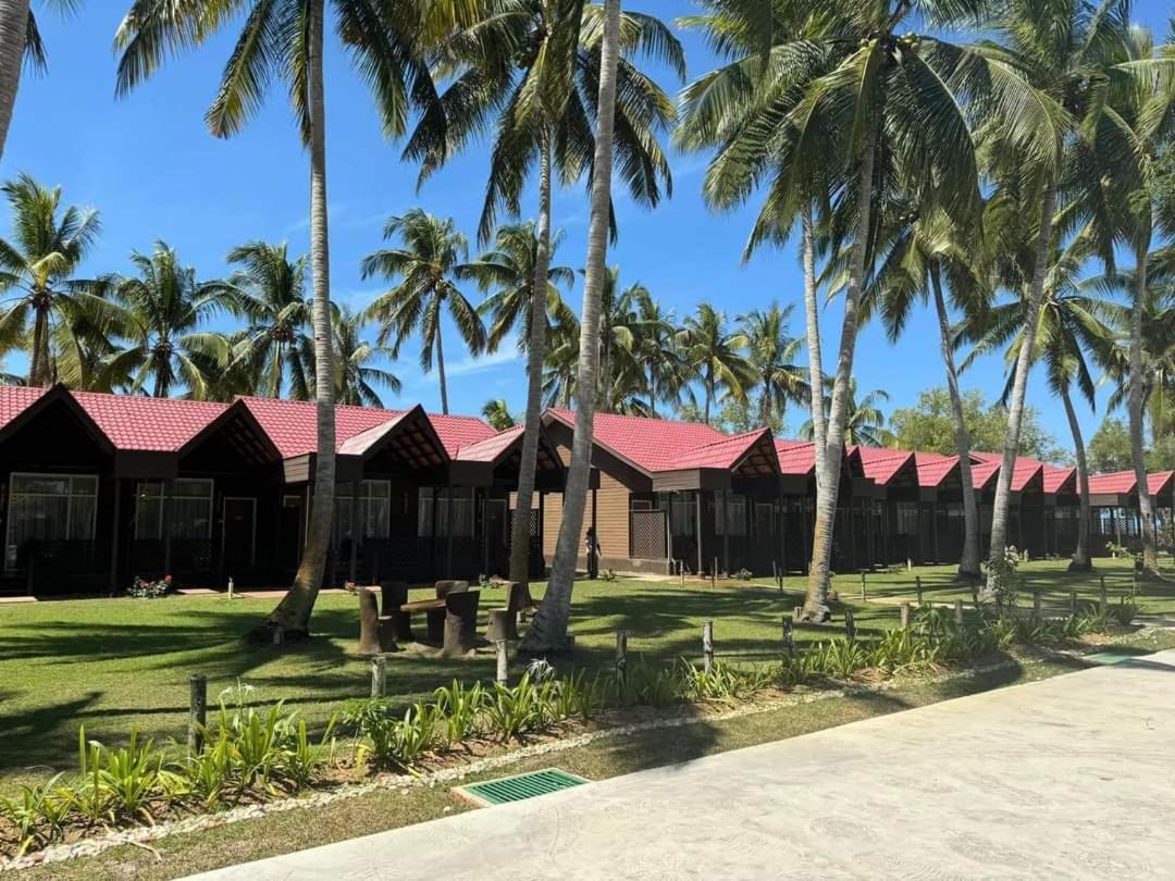 Borneo Beach & Mangrove Resort Tuaran Экстерьер фото
