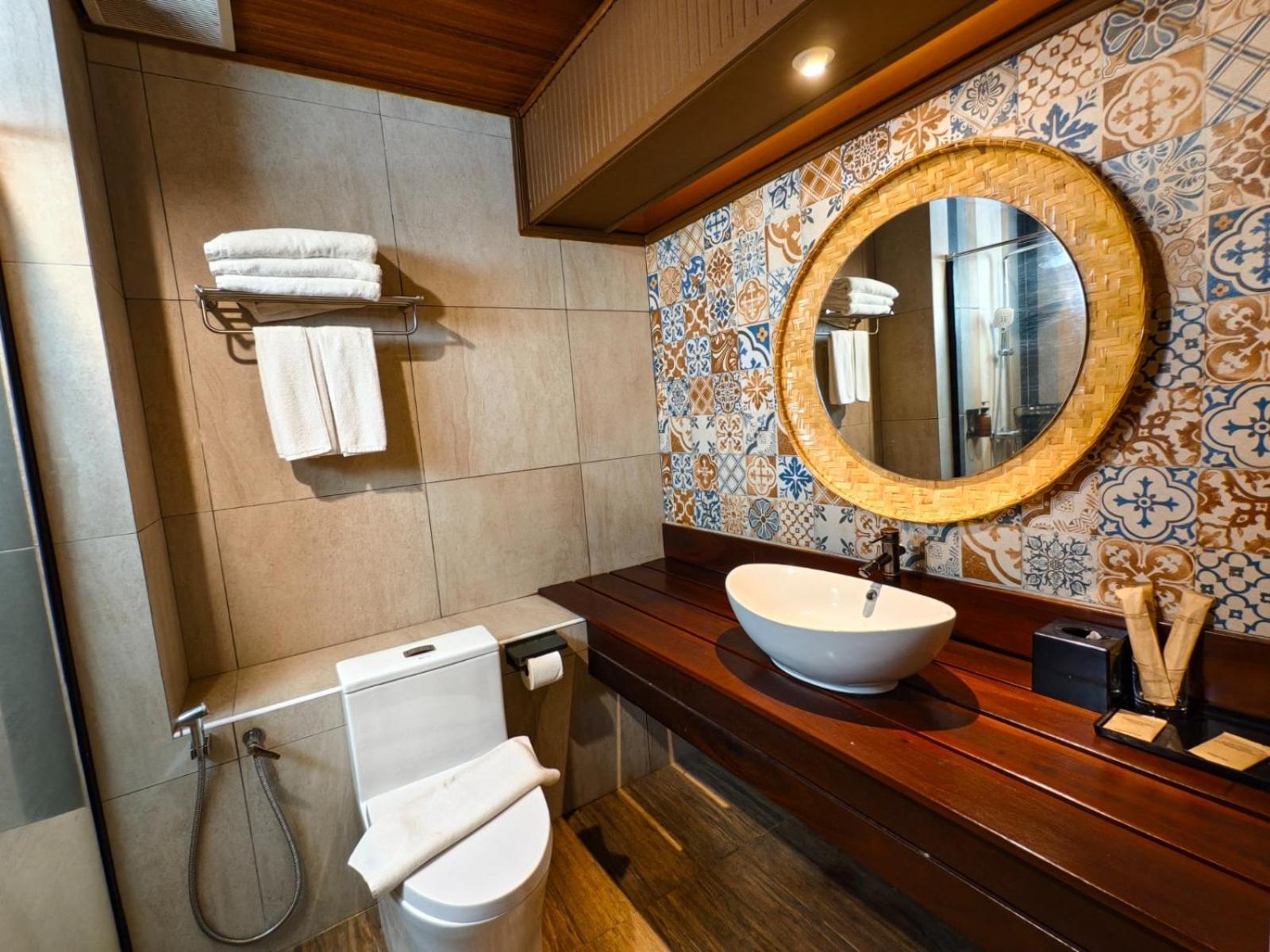 Borneo Beach & Mangrove Resort Tuaran Экстерьер фото